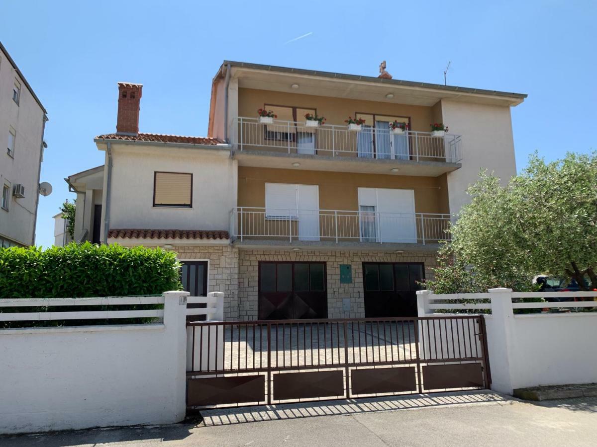 Apartment Bilic Пула Екстериор снимка